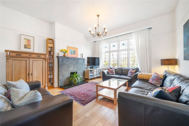 5 bedroom semi-detached house for sale