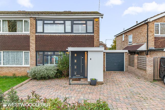 Granville Gardens, Hoddesdon EN11 3 bed semi