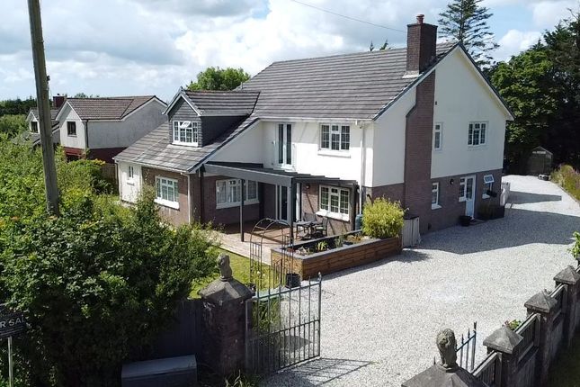 8 bedroom detached house for sale