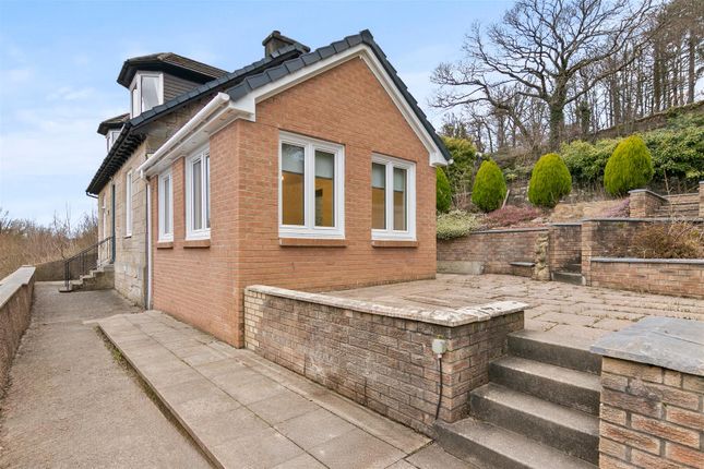 4 bed detached house