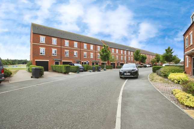 5 bedroom end of terrace house for sale
