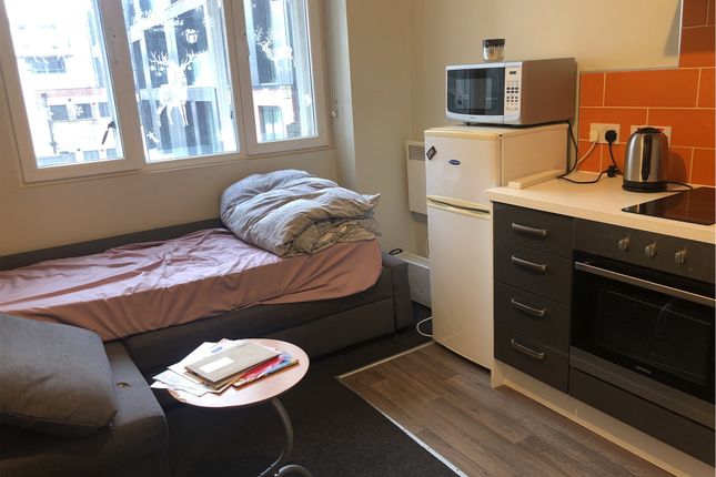 Studio flat for sale