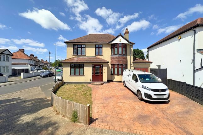 5 bed detached house