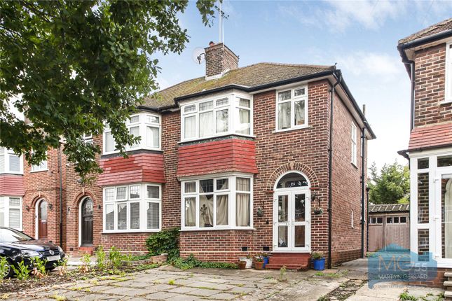 Fountains Crescent, Southgate... 3 bed semi