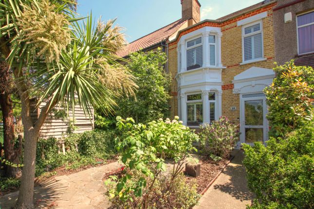 The Slade, London, SE18 4 bed terraced house for sale
