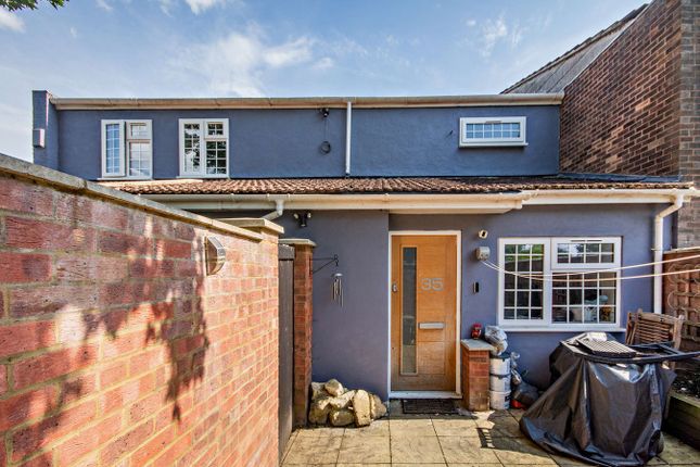 Pentelow Gardens, Feltham, TW14 5 bed terraced house for sale
