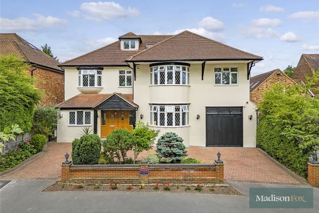 6 bedroom detached house for sale