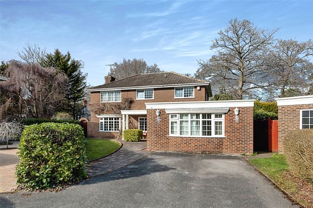 4 bed detached house