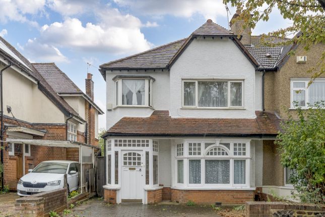 Bedford Avenue, Barnet, EN5 4 bed semi