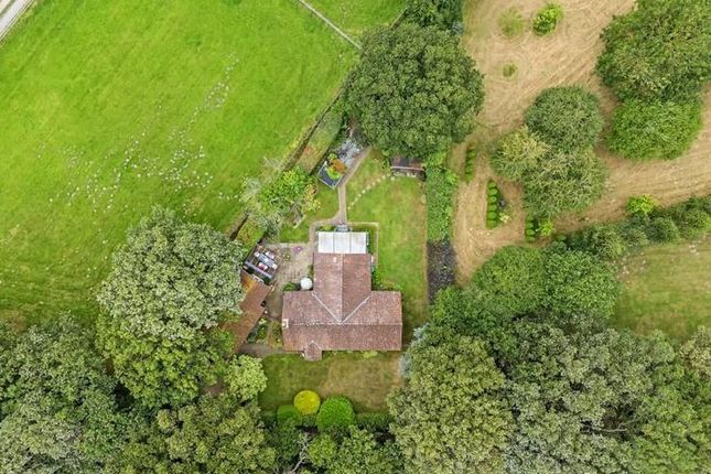 Brittons Lane, Stock Ingatestone CM4 3 bed detached bungalow for sale