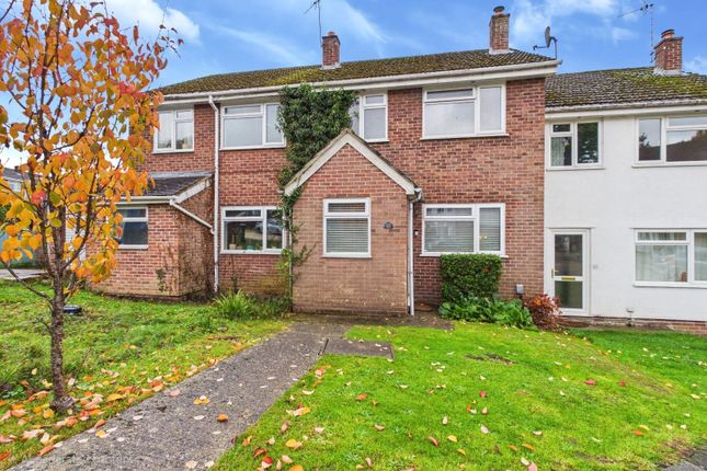 Sycamore Rise, Newbury, Berkshire, RG14 3 bed terraced house for sale