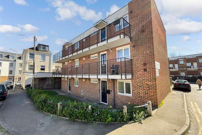 1 bedroom ground floor flat for sale