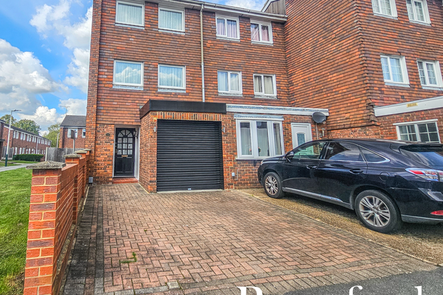 Hitchin Close, Romford, RM3 3 bed semi