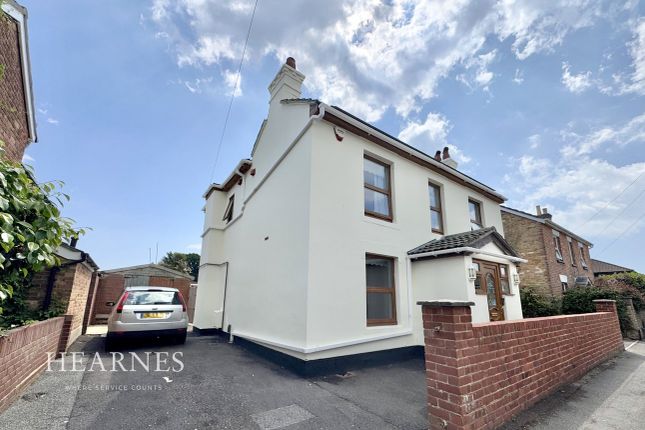 Priestley Road, Bournemouth, BH10 6 bed detached house for sale