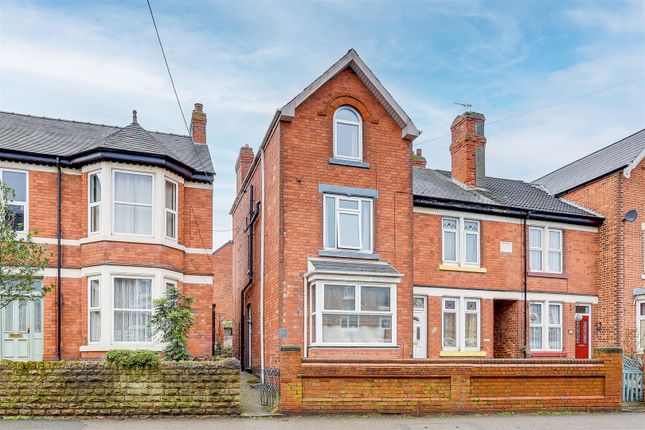 Portland Road, Hucknall NG15 5 bed semi