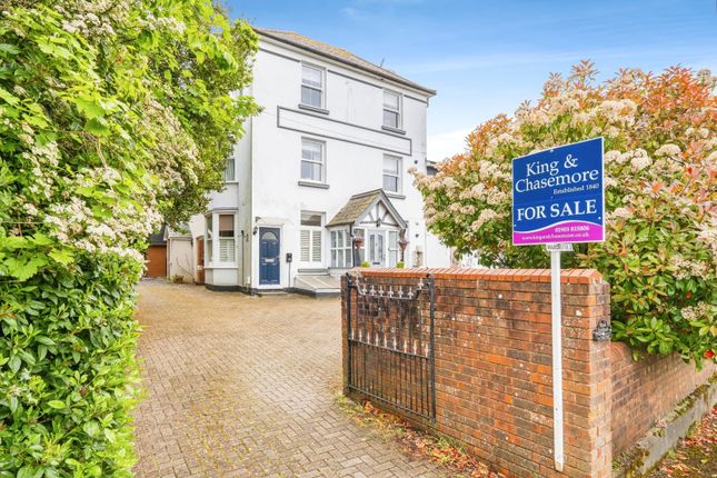 2 bedroom maisonette for sale