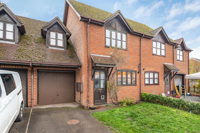 3 bedroom link detached house for sale