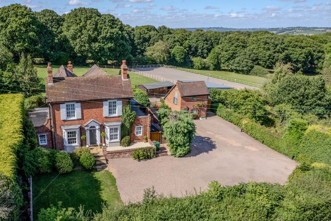 6 bedroom detached house for sale