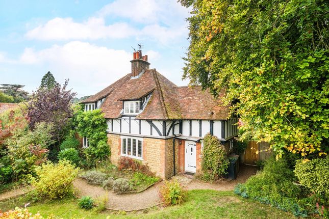The Street, Guildford GU3 3 bed detached house for sale