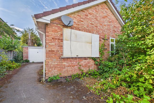 Yew Tree Lane, Bewdley, DY12 2QD 2 bed detached bungalow for sale