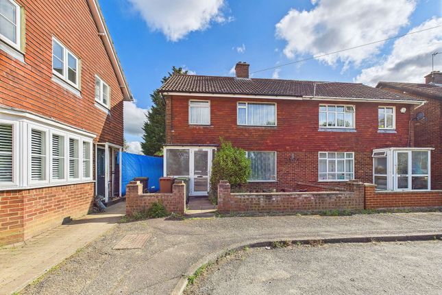 Baldwins Lane, Croxley Green... 3 bed semi