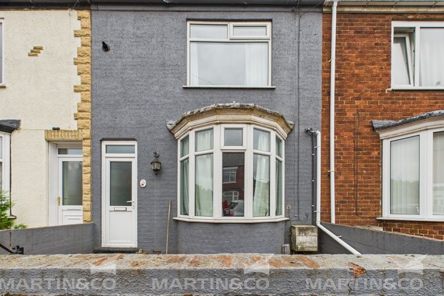 Washington Grove, Bentley 2 bed terraced house for sale