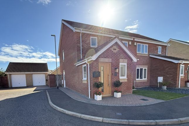Kings Drive, Bradwell, NR31 3 bed semi