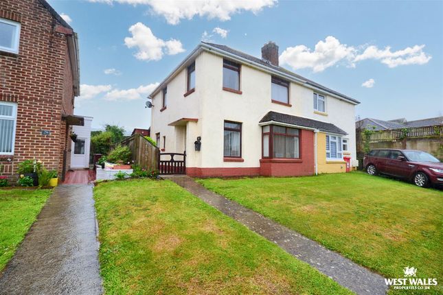 Rectory Avenue, Hakin, Milford Haven 3 bed semi