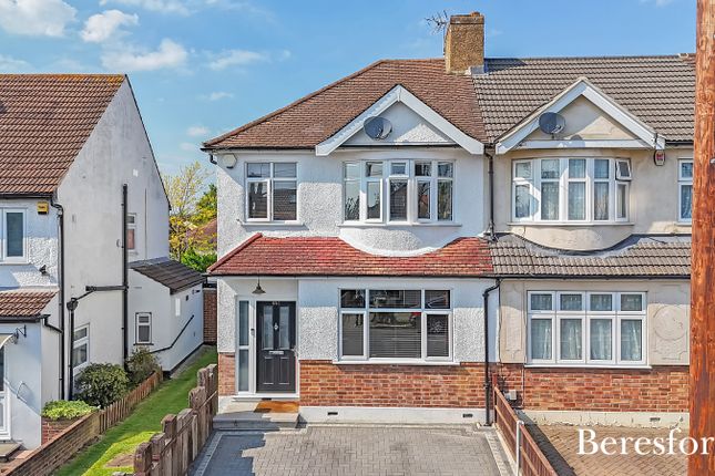 Mawney Road, Romford, RM7 3 bed end of terrace house for sale