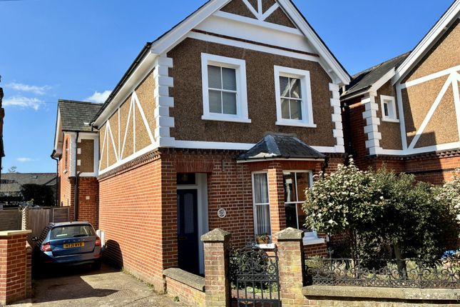 Church Road, Leatherhead, Surrey, KT22 3 bed detached house for sale