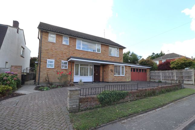 Orchard Avenue, Rayleigh, SS6 4 bed detached house for sale