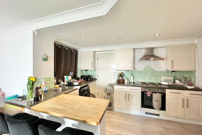 Christchurch Road, Bournemouth BH1 3 bed apartment for sale