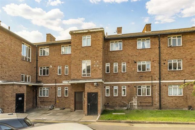 Beaconsfield Road, London SE17 2 bed flat for sale