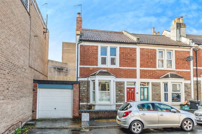 3 bed end terrace house