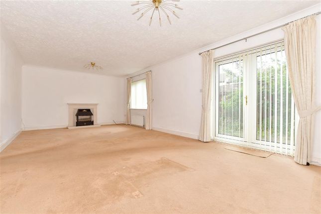 4 bed detached house