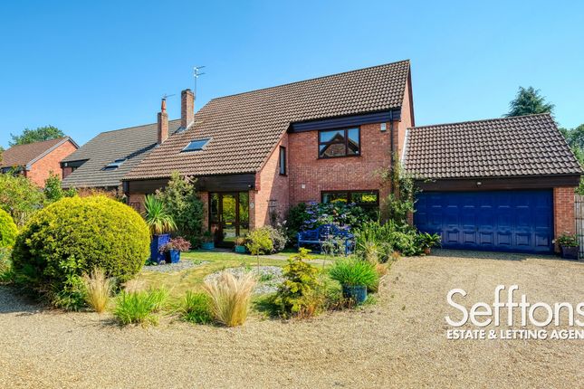 4 bed detached house