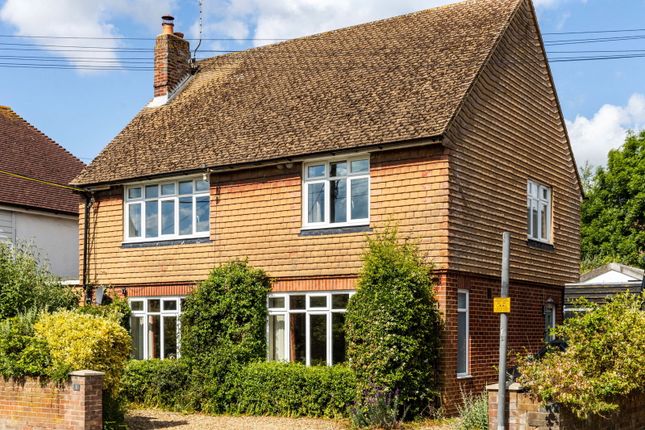 Maidstone Road, Tonbridge TN12 3 bed detached house for sale