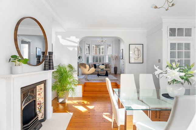 Calbourne Road, London, SW12 3 bed terraced house for sale