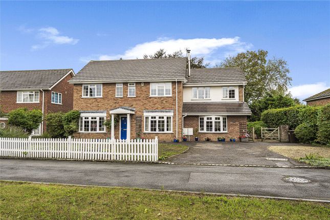 Courtenay Close, Sutton Courtenay, OX14 5 bed detached house for sale