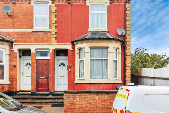 4 bedroom end of terrace house for sale