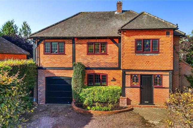 Chapel Drive, Reading RG7 4 bed detached house for sale