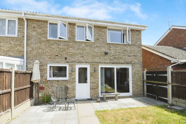 4 bedroom end of terrace house for sale