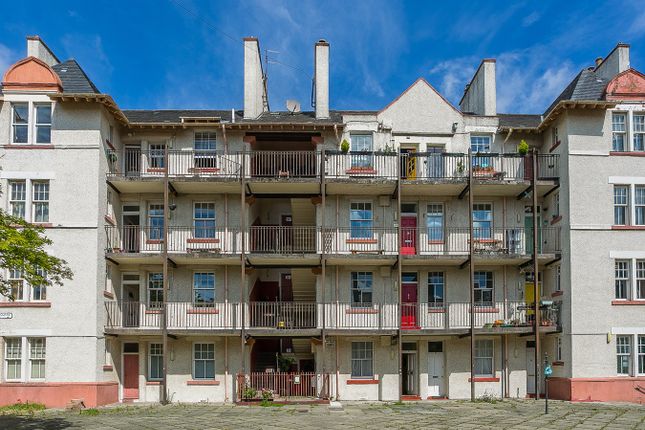 Tron Square, Old Town, Edinburgh, EH1 2 bed flat for sale