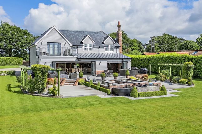 103 London Road, Ongar CM5 3 bed detached house for sale