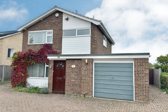 Cotmer Road, Oulton Broad, Lowestoft... 3 bed detached house for sale