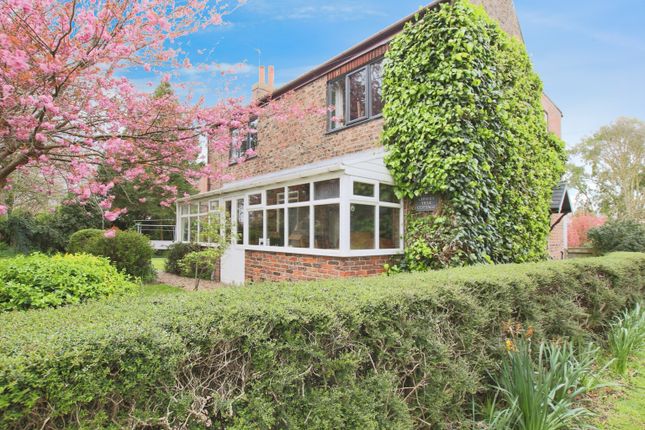 Main Road, Thorngumbald, Hull, HU12 9NA 4 bed detached house for sale