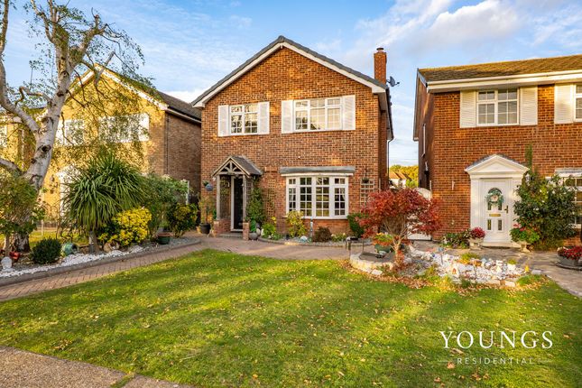 Abreys, Benfleet, SS7 4 bed detached house for sale