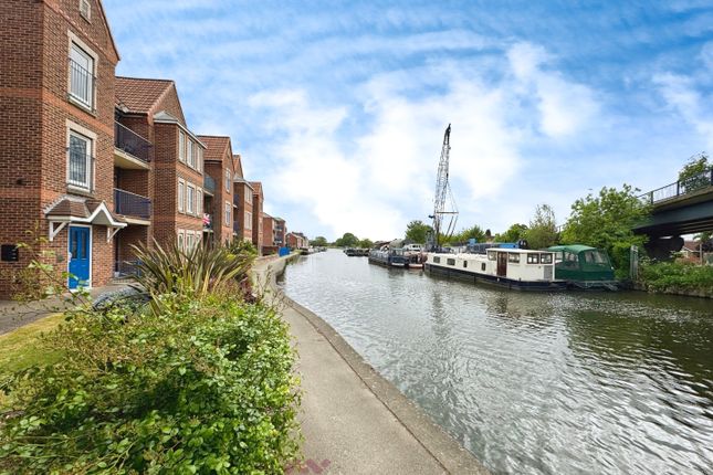 West Street, Doncaster DN8 2 bed flat for sale
