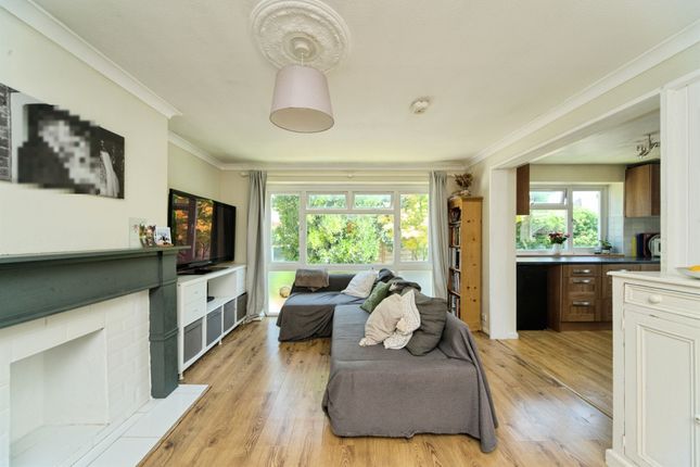 2 bed flat