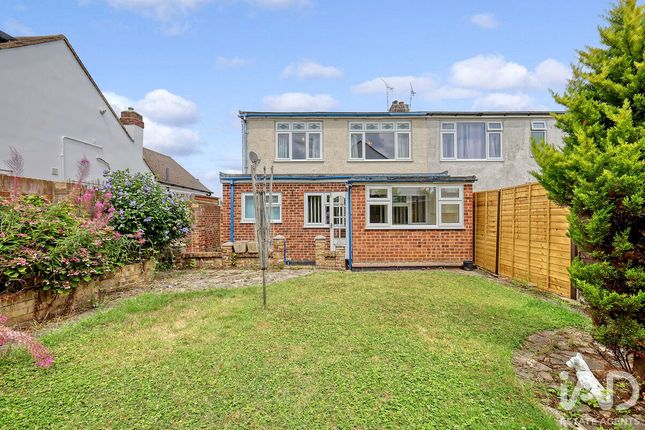 3 bed semi-detached house